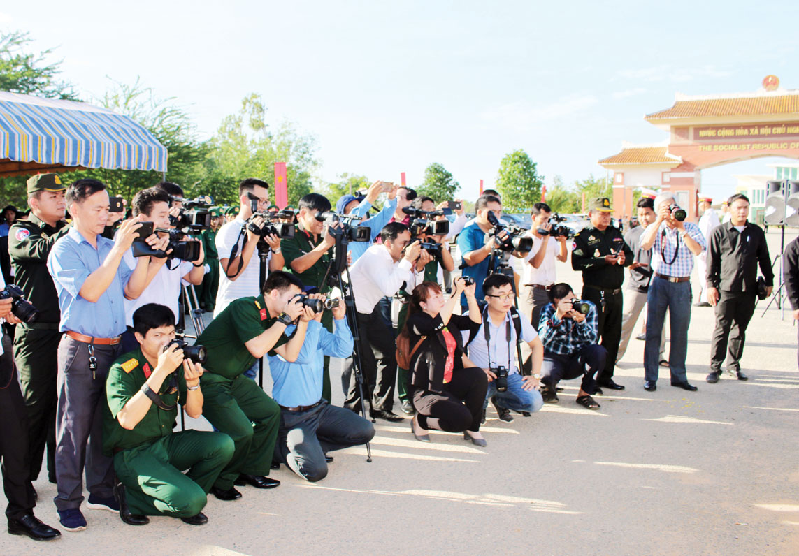 Báo chí cần phát huy tốt hơn nữa vai trò cầu nối giữa Đảng, Nhà nước với nhân dân