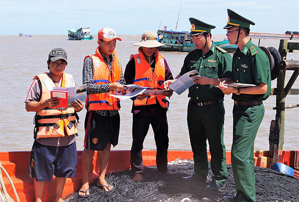 Vững vàng thế trận lòng dân