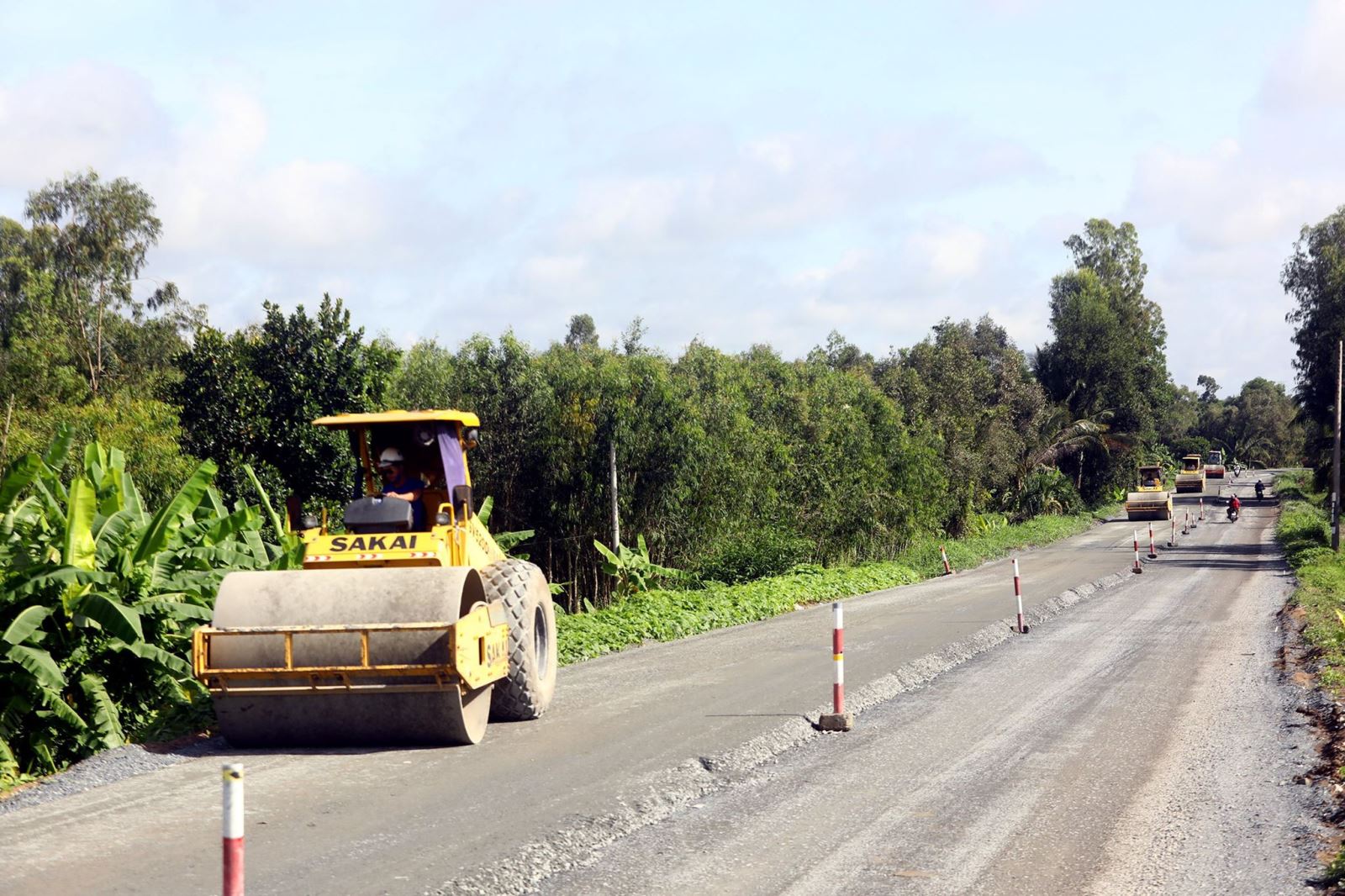Tăng tốc thảm nhựa tuyến Quản Lộ-Phụng Hiệp, rút ngắn 50 km đường xuyên miền Tây