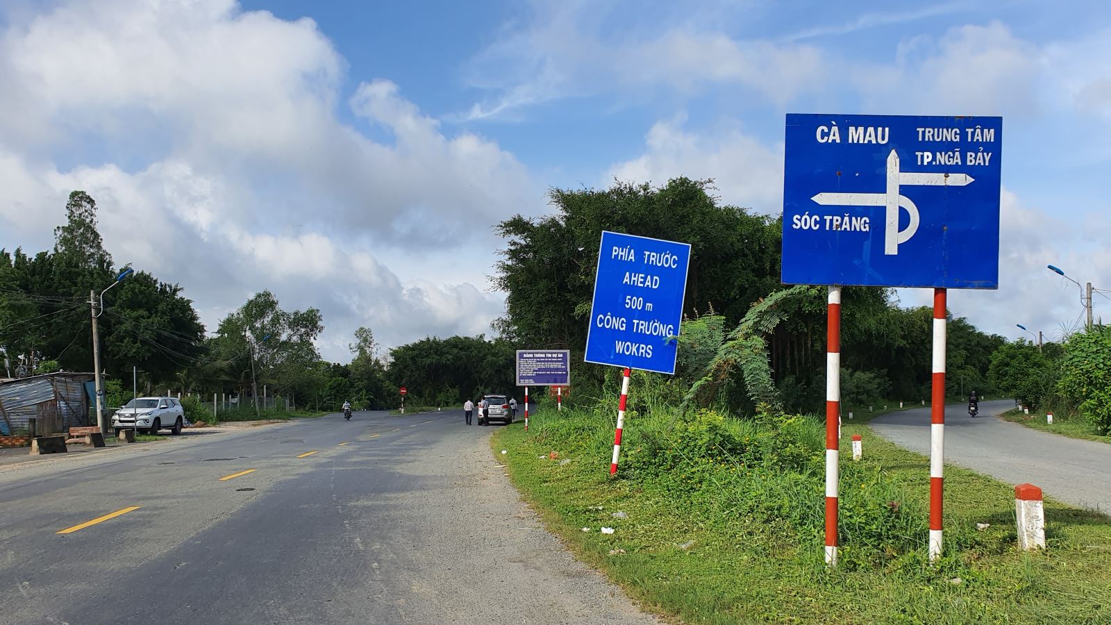 Tăng tốc thảm nhựa tuyến Quản Lộ-Phụng Hiệp, rút ngắn 50 km đường xuyên miền Tây