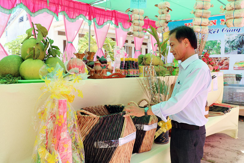 Quyết tâm đưa Mỏ Cày Nam phát triển nhanh, bền vững