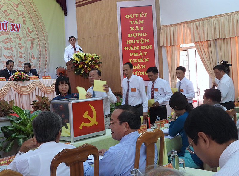 Trực tiếp bầu Bí thư Cấp ủy huyện ở Cà Mau