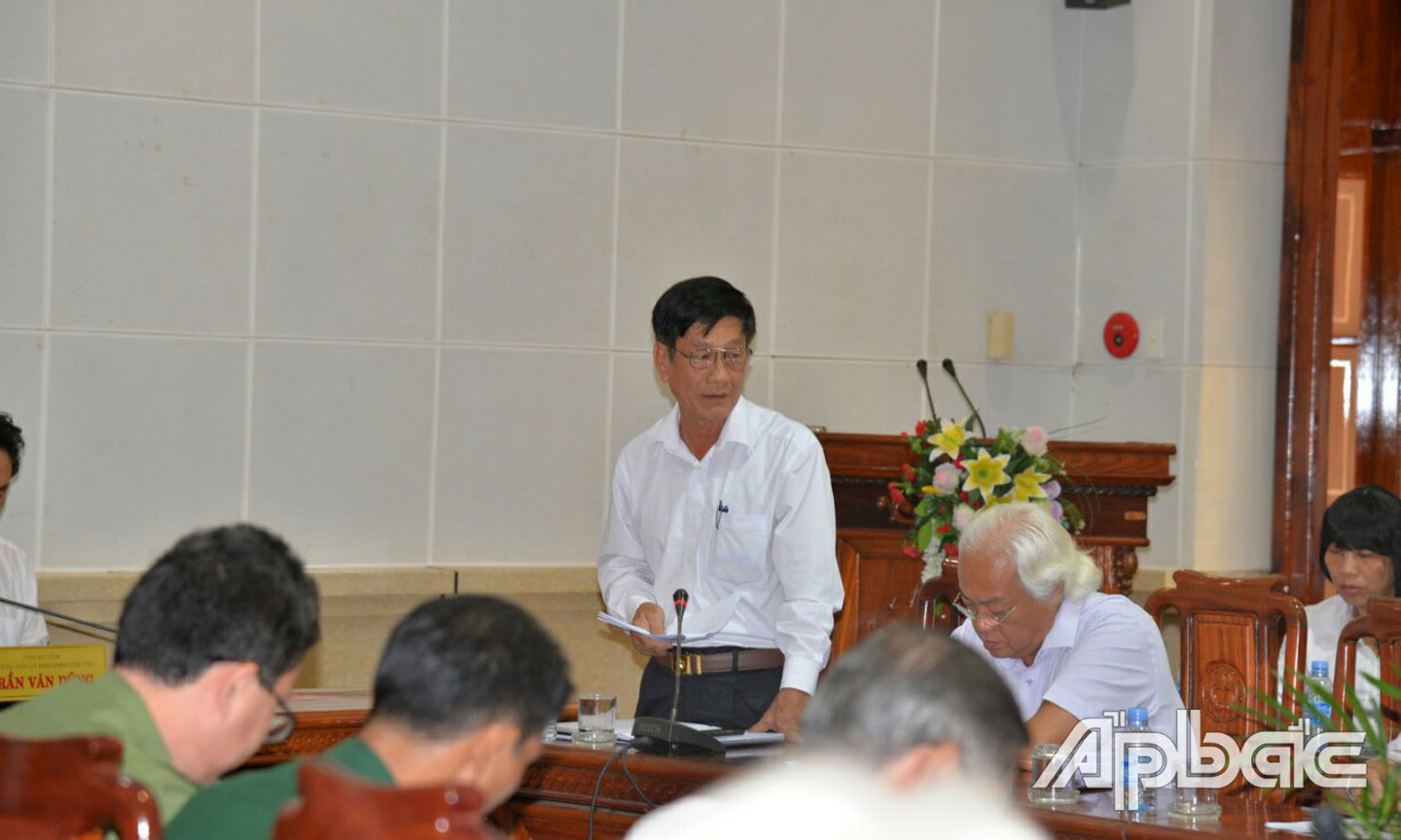 Tiền Giang: khuyến cáo người dân đeo khẩu trang nơi đông người