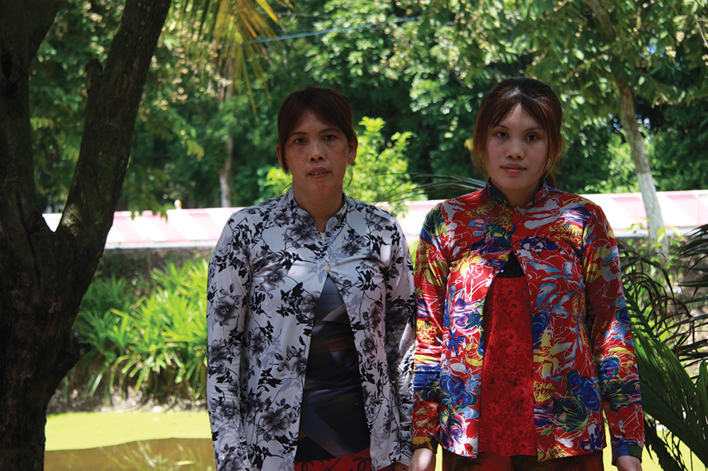 Cảnh khó khăn của 2 gia đình