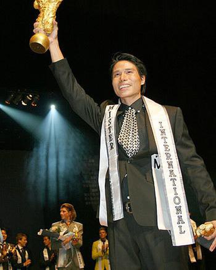 Tiến Đoàn: Nam vương bỏ showbiz sang Mỹ làm HLV thể hình