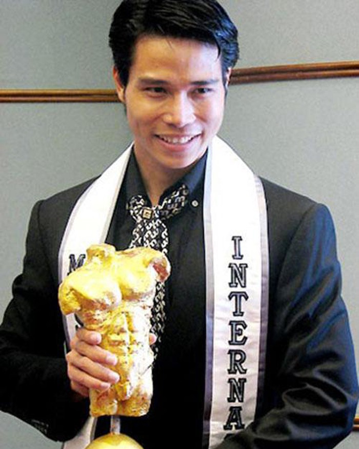 Tiến Đoàn: Nam vương bỏ showbiz sang Mỹ làm HLV thể hình