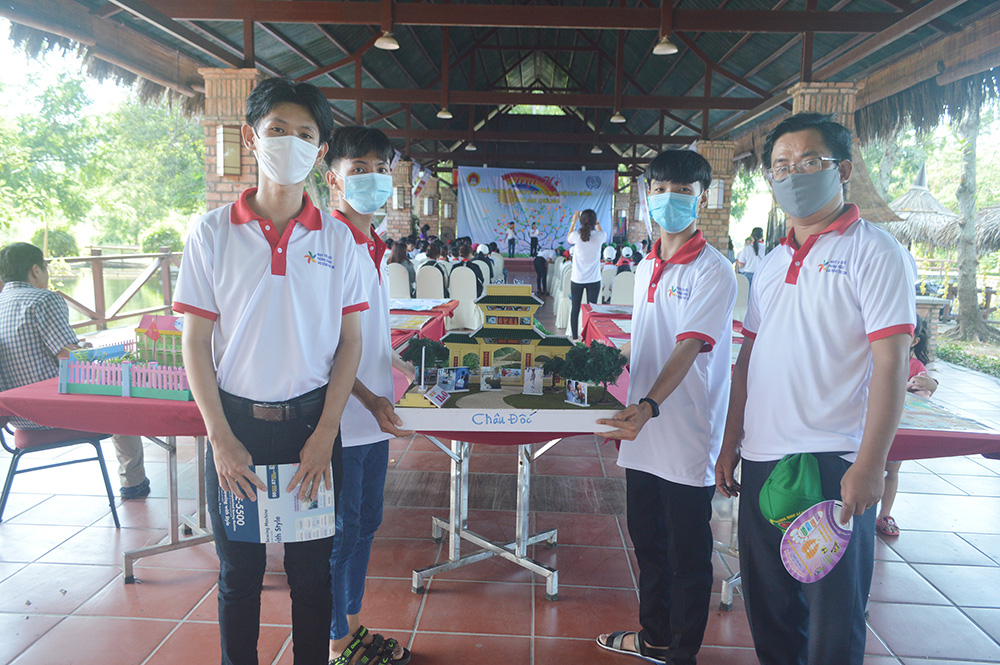 Trại hè dành cho trẻ em có nguy cơ lao động sớm tỉnh An Giang năm 2020