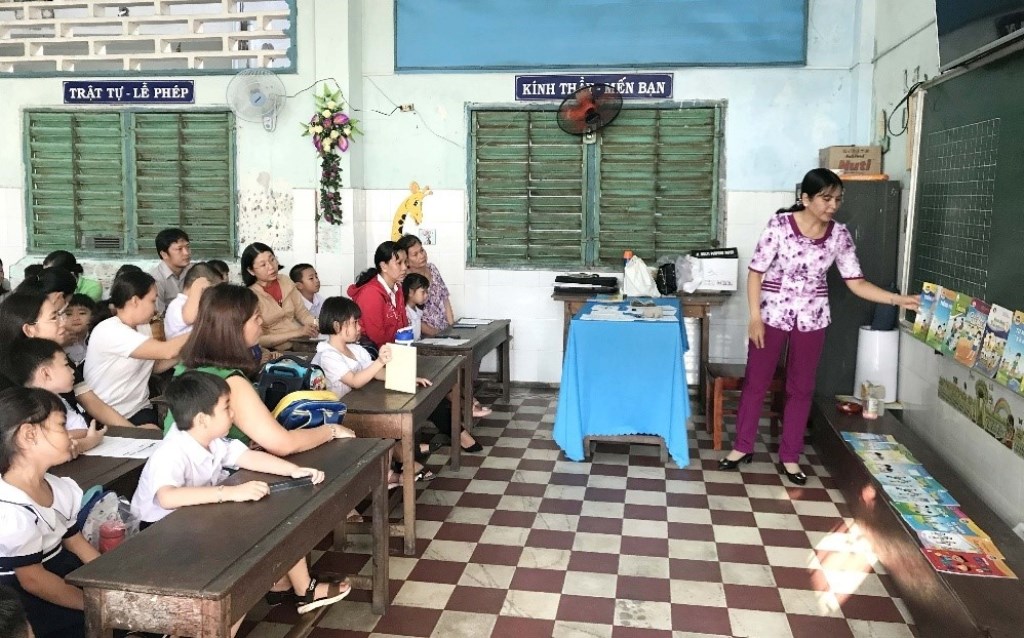 Ngày đầu tiên đến lớp