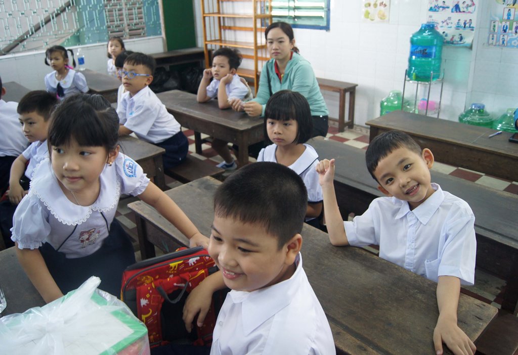 Ngày đầu tiên đến lớp