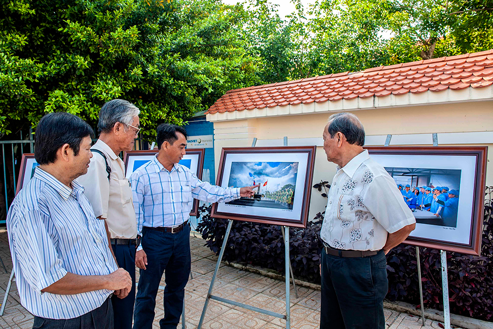TX. Tân Châu: Khai mạc triển lãm ảnh nghệ thuật năm 2020