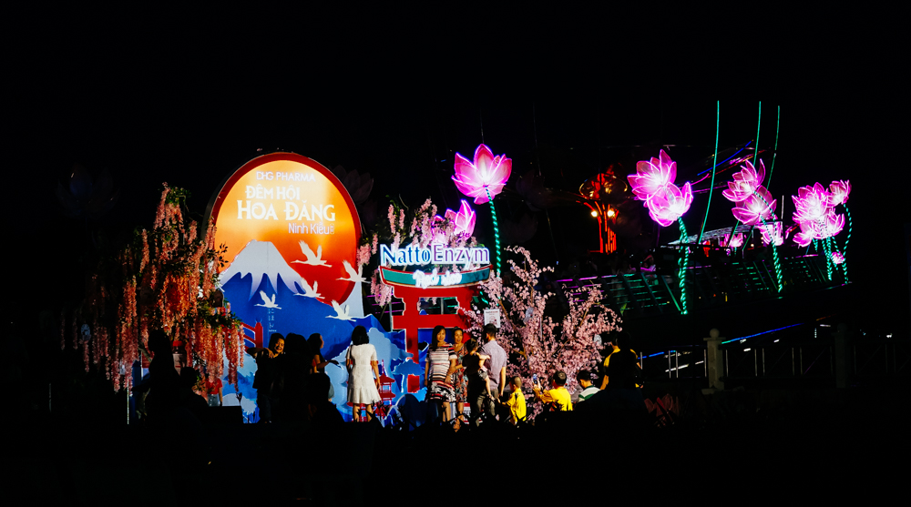 Cùng chờ đón đêm hội hoa đăng Ninh Kiều