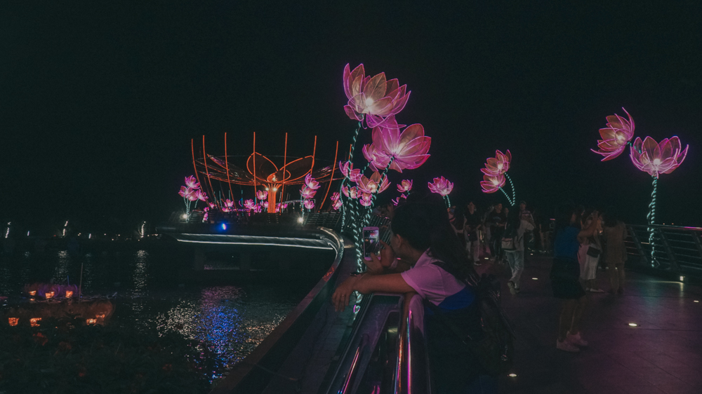 Cùng chờ đón đêm hội hoa đăng Ninh Kiều