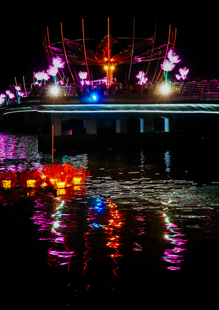 Cùng chờ đón đêm hội hoa đăng Ninh Kiều