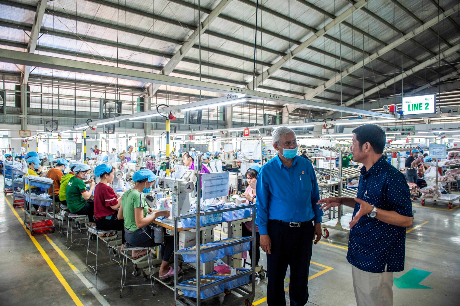 Liên đoàn Lao động tỉnh An Giang tiếp tục thăm hỏi, hỗ trợ đoàn viên, người lao động có hoàn cảnh khó khăn bị ảnh hưởng do dịch bệnh COVID-19