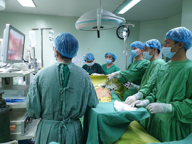 Cần Thơ: Một bệnh nhân suy tim nặng và viêm ruột thừa được phẫu thuật thành công