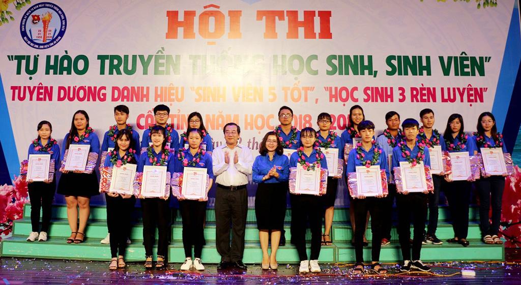 Nhiều hoạt động nổi bật của sinh viên An Giang