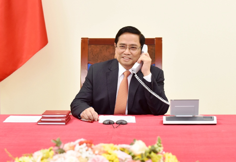 Thủ tướng Phạm Minh Chính điện đàm với Thủ tướng Singapore Lý Hiển Long