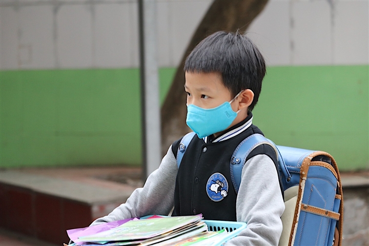 Nhiều địa phương cho học sinh trở lại trường