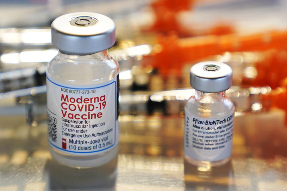 Nguyên nhân các nước chưa tiêm vaccine COVID-19 cải tiến làm mũi bổ sung