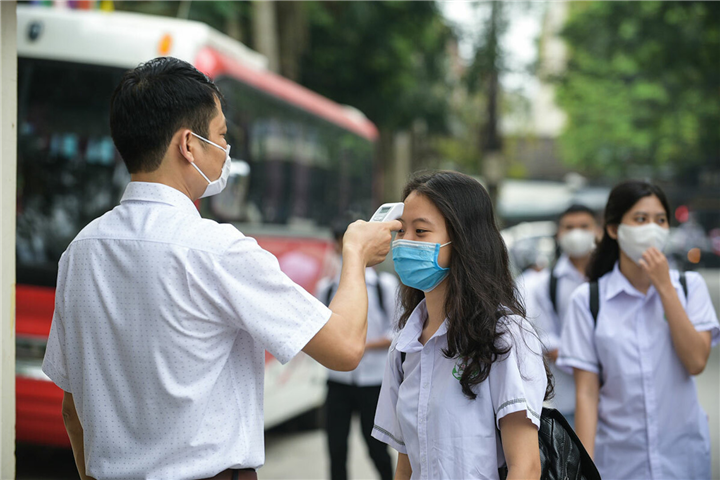 Học sinh Hà Nội đi học trở lại từ ngày 8-11