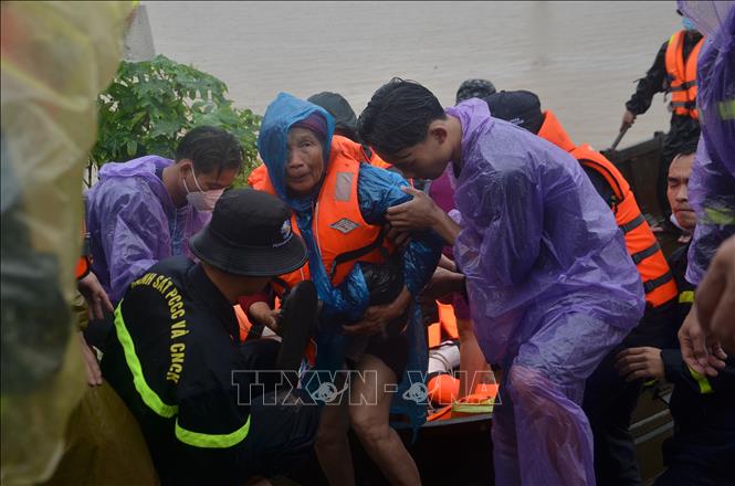 Chủ động các biện pháp ứng phó thiệt hại mưa, lũ tại miền Trung