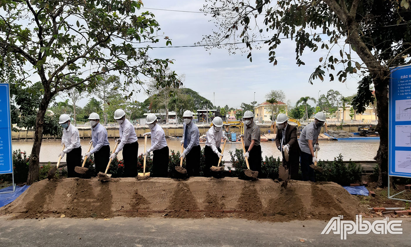 Tiền Giang: Khởi công Dự án Nâng cấp kinh Chợ Gạo giai đoạn 2