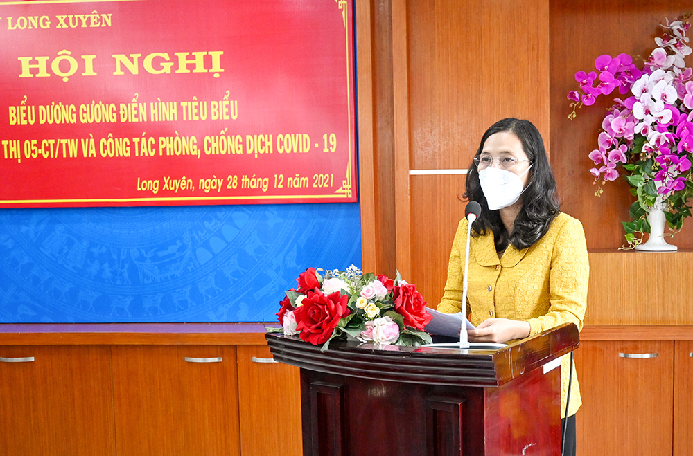TP. Long Xuyên gặp mặt, biểu dương gương điển hình tiêu biểu thực hiện Chỉ thị 05-CT/TW và công tác phòng, chống dịch COVID-19