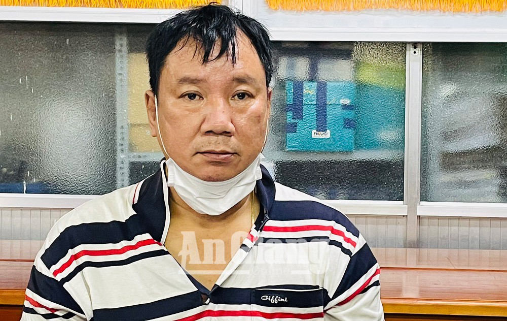 Công an An Giang bắt quả tang vụ mua bán vàng nhập lậu, tạm giữ lượng vàng "khủng" và hàng chục tỷ đồng