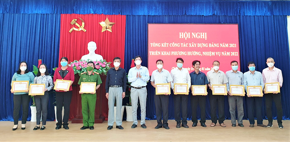 Thành ủy Châu Đốc tăng cường xây dựng, chỉnh đốn Đảng