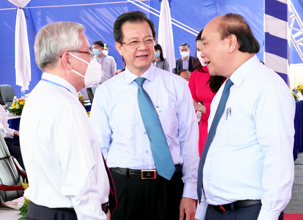 Chủ tịch nước Nguyễn Xuân Phúc tham dự lễ khởi công Dự án Đầu tư xây dựng tuyến nối Quốc lộ 91 và tuyến tránh TP. Long Xuyên