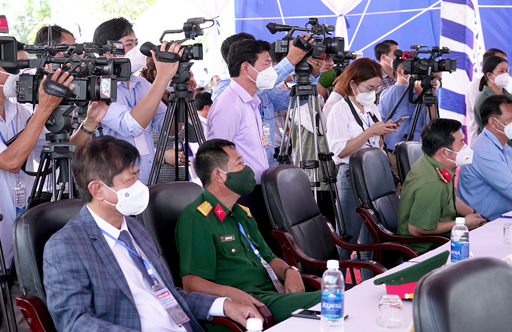 Chủ tịch nước Nguyễn Xuân Phúc tham dự lễ khởi công Dự án Đầu tư xây dựng tuyến nối Quốc lộ 91 và tuyến tránh TP. Long Xuyên