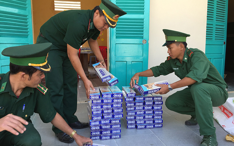 Buôn lậu trên tuyến biên giới Tây Nam Bộ diễn biến phức tạp