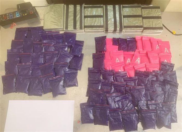 Sơn La: Bắt hai đối tượng, thu giữ 6 bánh heroin cùng 17.000 viên ma túy tổng hợp
