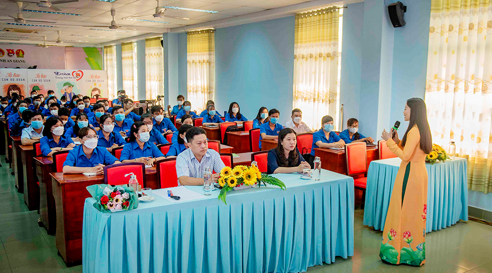 Tập huấn kỹ năng chuyển đổi số cho cán bộ Đoàn - Hội các cấp năm 2022