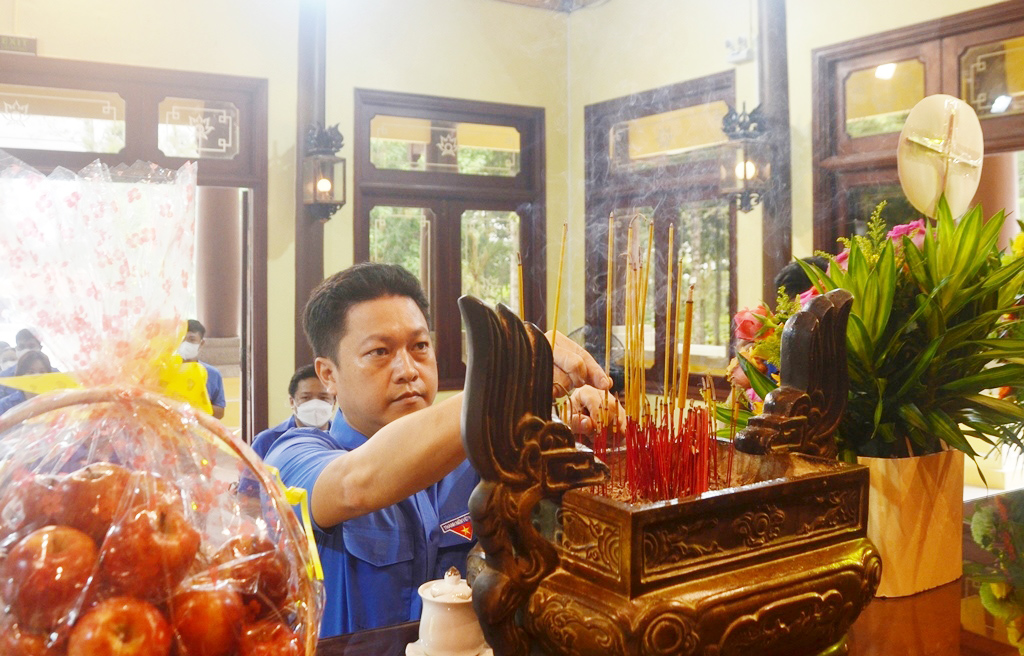 Tuổi trẻ An Giang phát huy truyền thống “Uống nước nhớ nguồn”