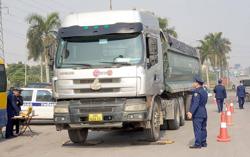 Tổ chức đợt cao điểm kiểm tra, xử lý vi phạm về tải trọng phương tiện