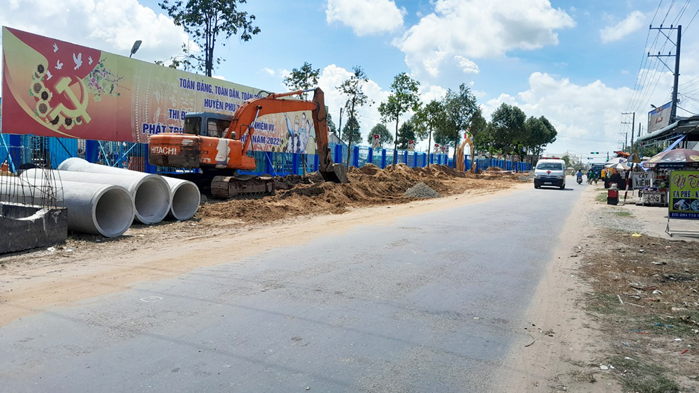 Tạm thời cấm tất cả phương tiện lưu thông qua đường tỉnh 954 trên địa bàn thị trấn Phú Mỹ