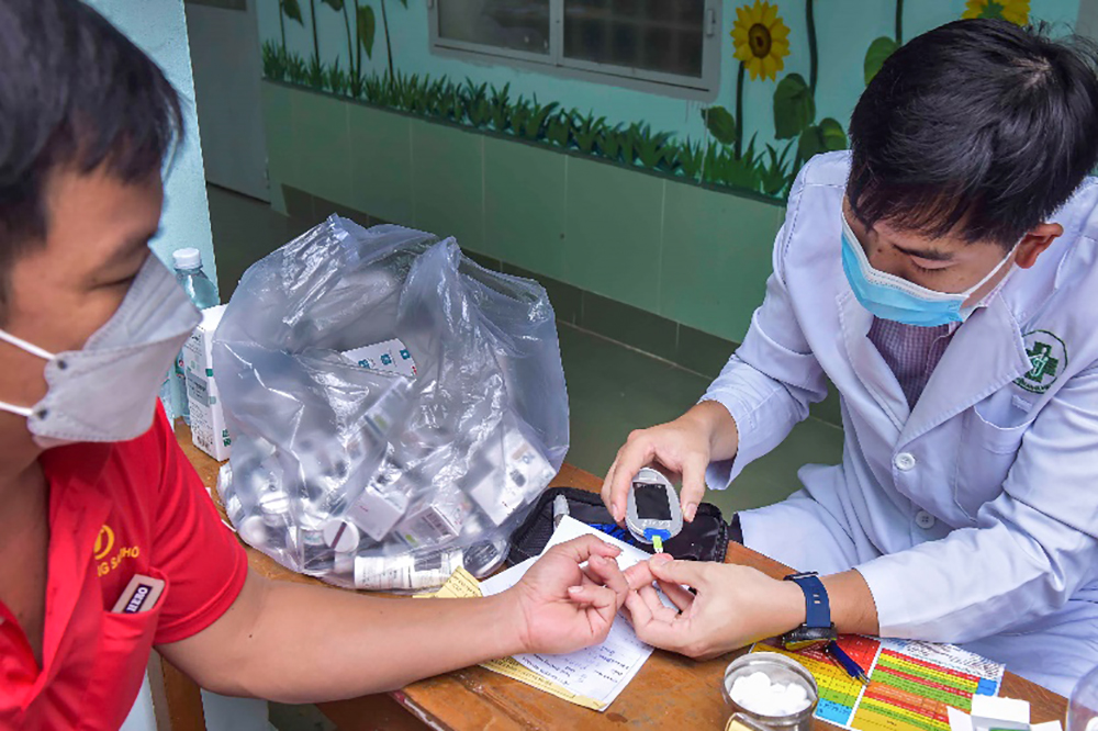 Hành trình Thầy thuốc trẻ làm theo lời Bác, tình nguyện vì sức khỏe cộng đồng năm 2022 – Chăm sóc sức khỏe hậu COVID-19 cho thanh niên công nhân tại An Giang