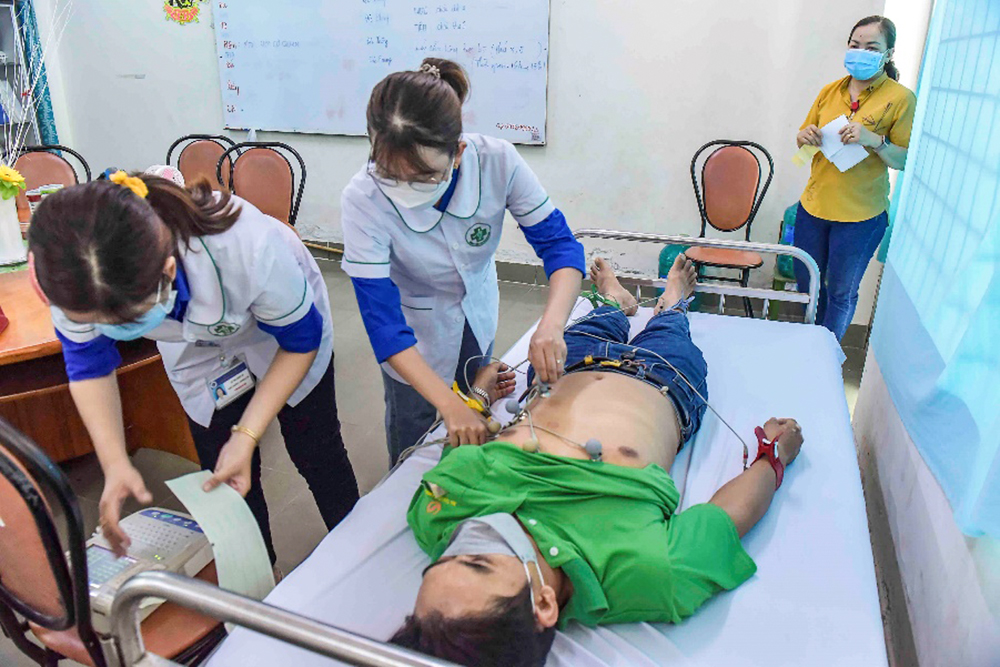 Hành trình Thầy thuốc trẻ làm theo lời Bác, tình nguyện vì sức khỏe cộng đồng năm 2022 – Chăm sóc sức khỏe hậu COVID-19 cho thanh niên công nhân tại An Giang