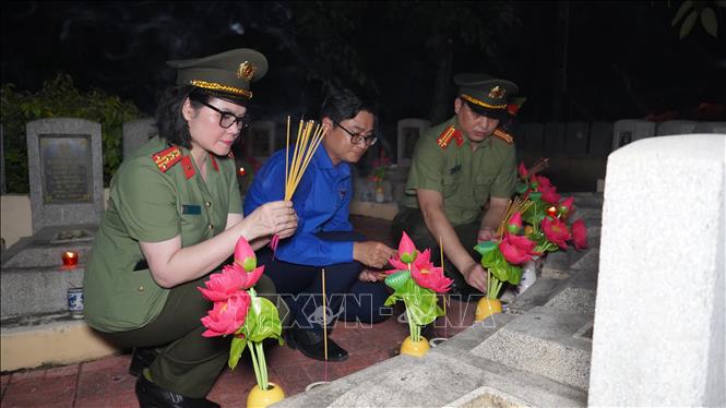Tuổi trẻ cả nước thắp nến tri ân các anh hùng, liệt sỹ