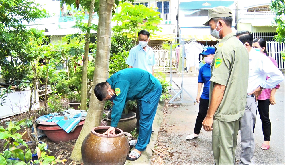 TP. Châu Đốc ra quân diệt lăng quăng, phòng, chống sốt xuất huyết