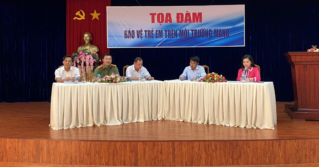 An Giang: 150 đại biểu tham gia tọa đàm “Bảo vệ trẻ em trên môi trường mạng”