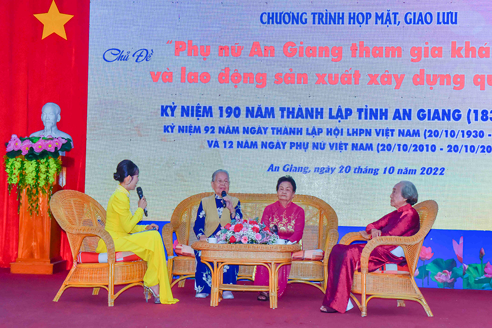 Họp mặt, giao lưu nhân chứng lịch sử, chủ đề “Phụ nữ An Giang tham gia kháng chiến và lao động sản xuất, xây dựng quê hương”