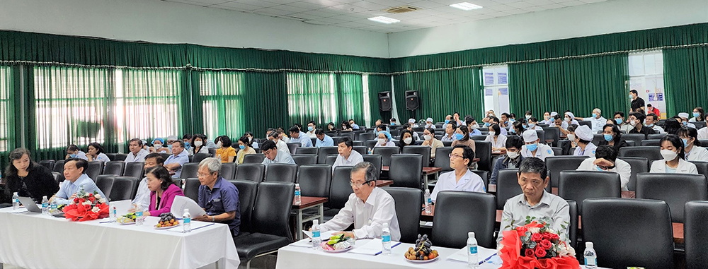Hơn 250 cán bộ y tế tham dự tập huấn y đức, y nghiệp, xử lý sự cố y khoa, kiến thức điều trị sốt xuất huyết Dengue