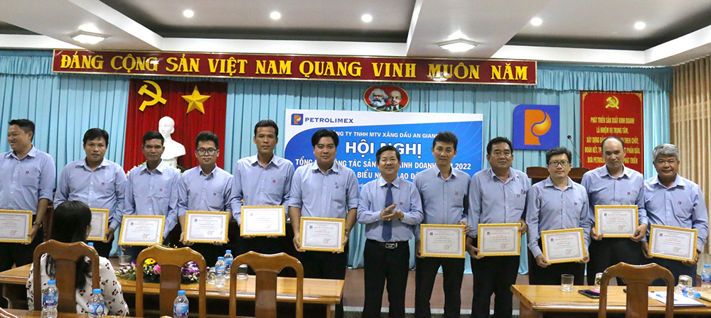 Năm 2022: Công ty TNHH MTV Xăng dầu An Giang đạt doanh thu 2.379 tỷ đồng