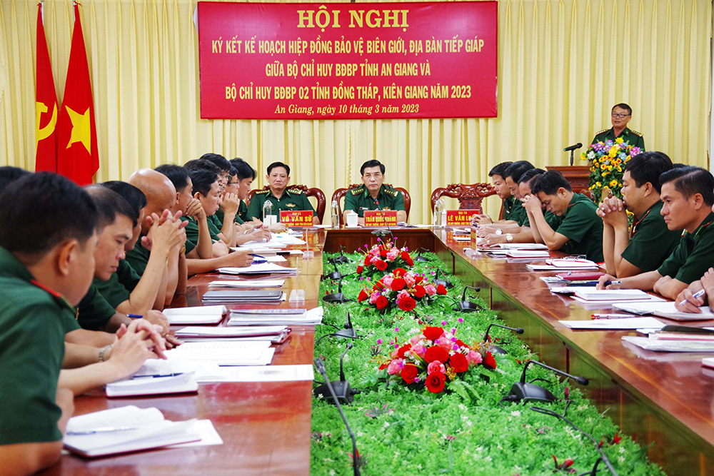 Ký kết kế hoạch hiệp đồng bảo vệ biên giới, địa bàn 3 tỉnh tiếp giáp