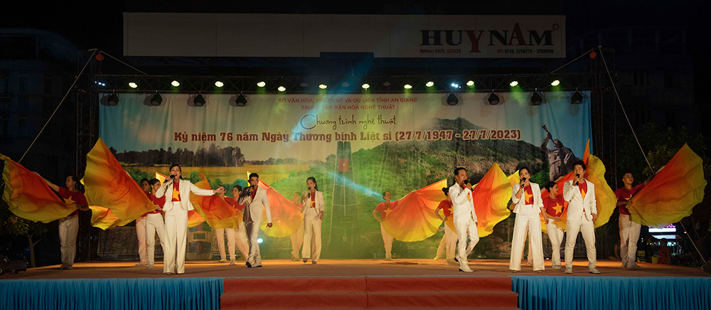 Biểu diễn Chương trình nghệ thuật kỷ niệm 76 năm Ngày Thương binh - Liệt sĩ (27/7/1947 – 27/7/2023)