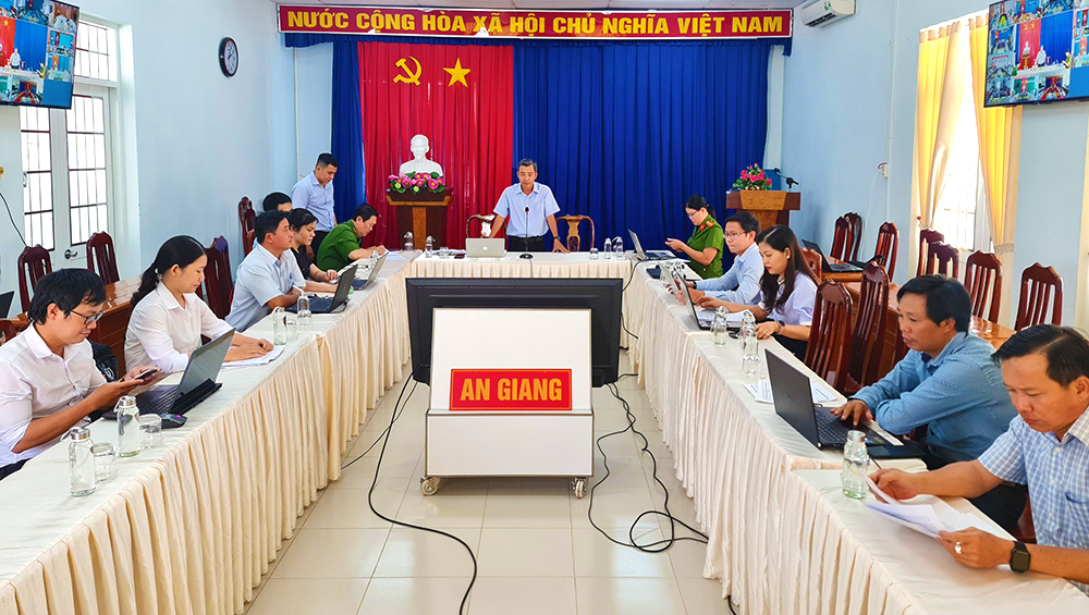 Tập huấn tích hợp nhiều dịch vụ công trong một lần thao tác