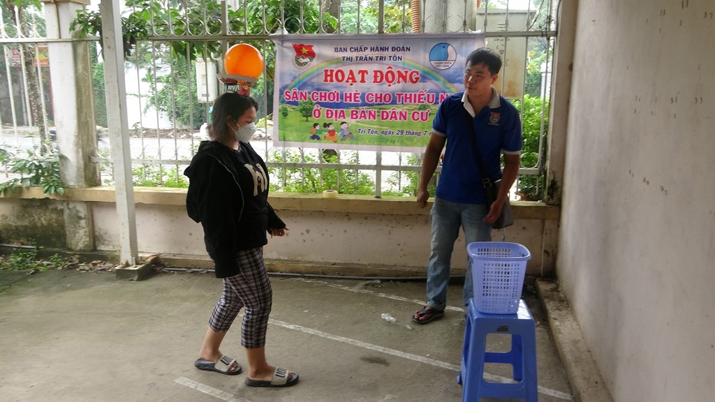 Tạo sân chơi hè cho trẻ em thị trấn Tri Tôn