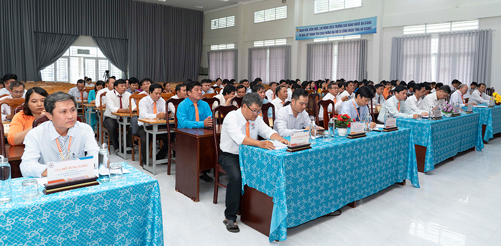 Đảng ủy Trường Cao đẳng Nghề An Giang sơ kết giữa nhiệm kỳ 2020-2025